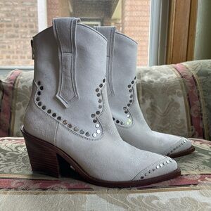 Zadig & Voltaire Cara Studded Western Boots. Size 38 Women 
N3-4